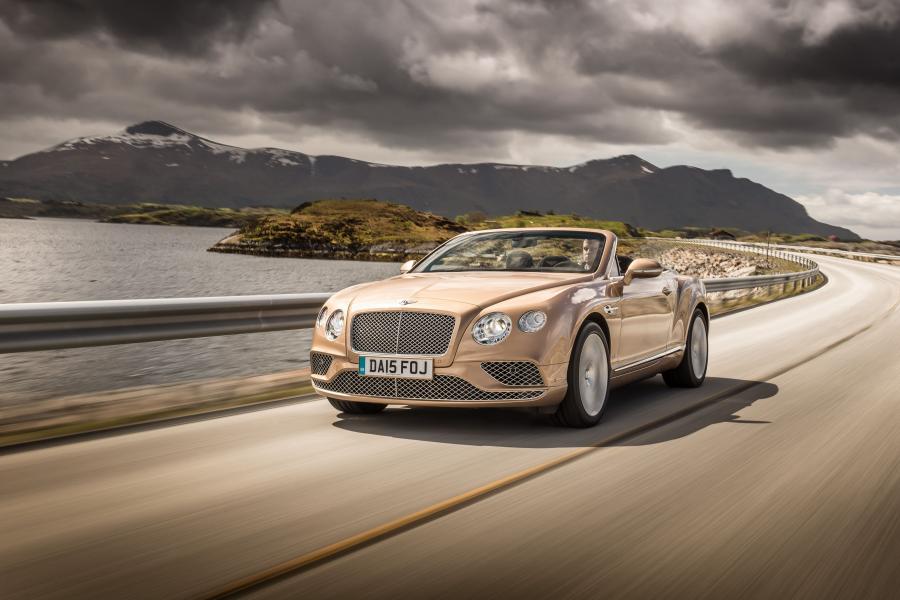  Bentley Continental GT Convertible 2015 года  (фото 2 из 13)
